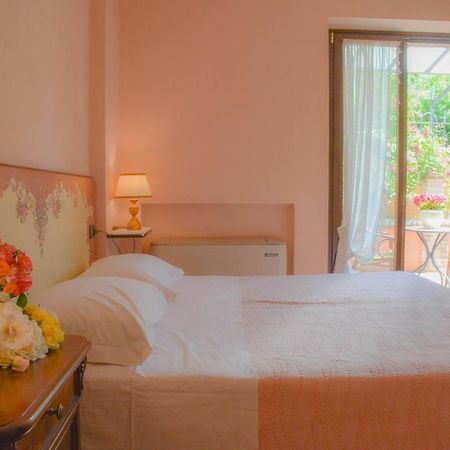 Hotel Velia Mare Numana Esterno foto