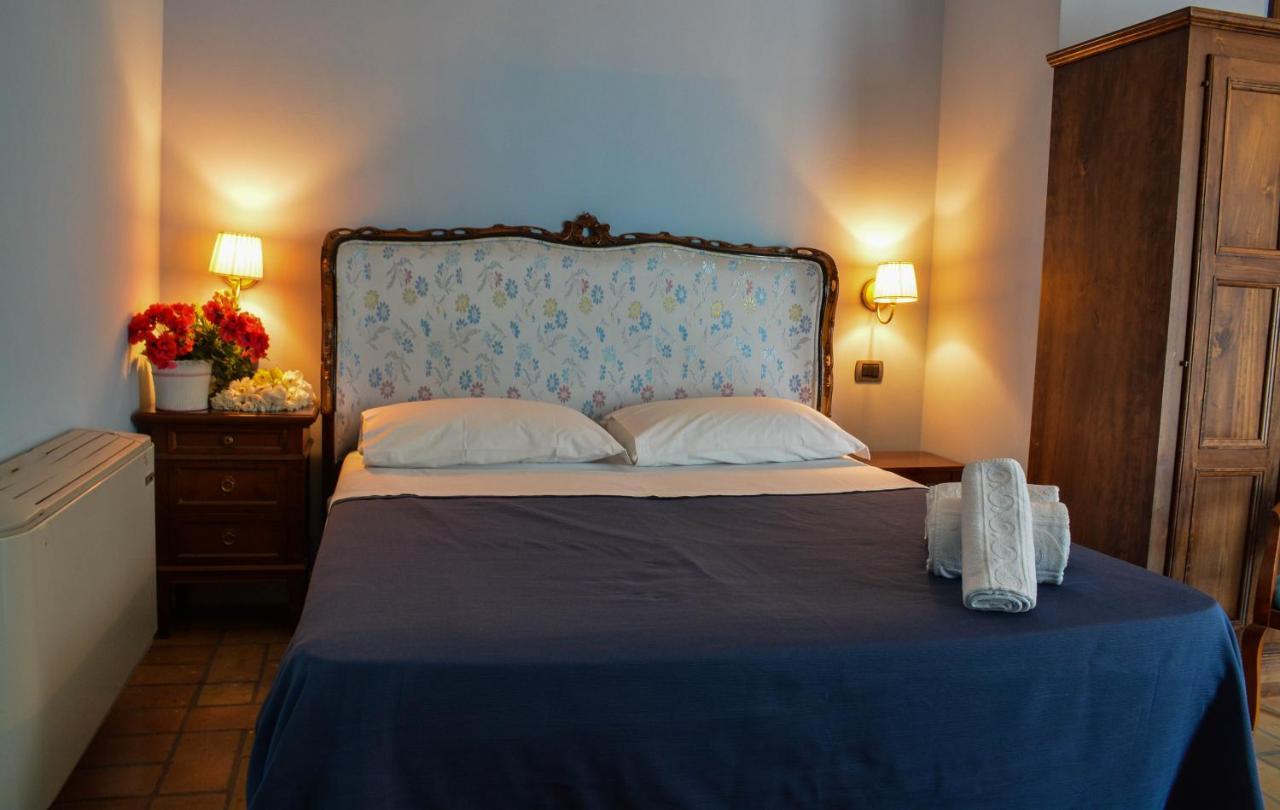 Hotel Velia Mare Numana Esterno foto