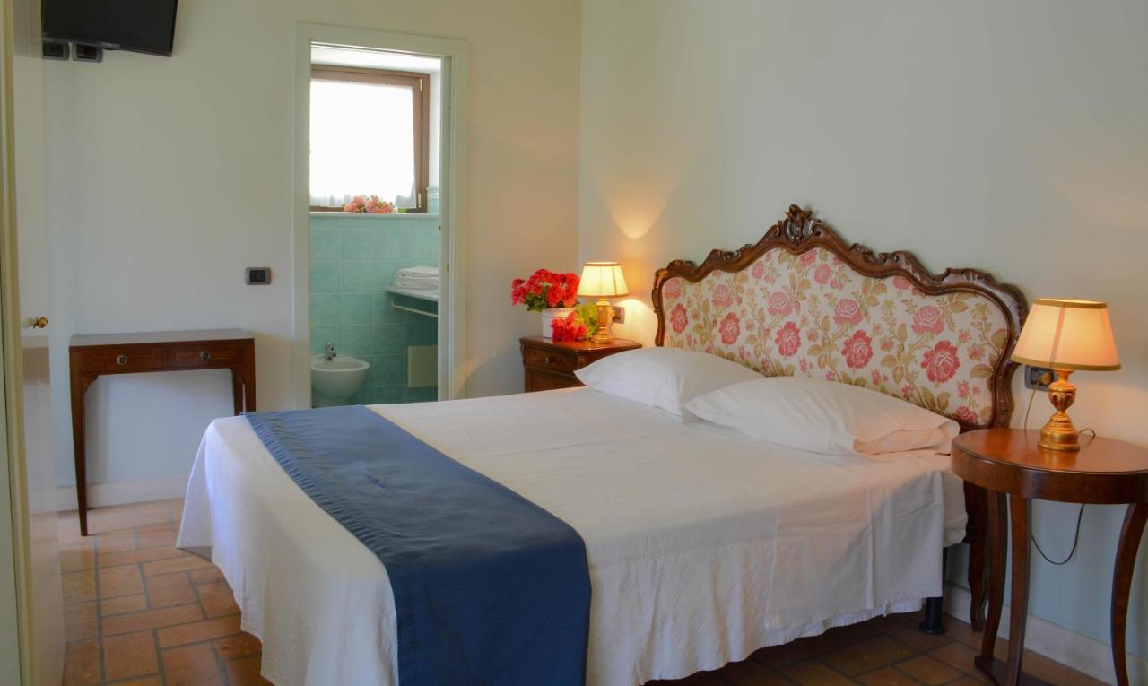 Hotel Velia Mare Numana Esterno foto